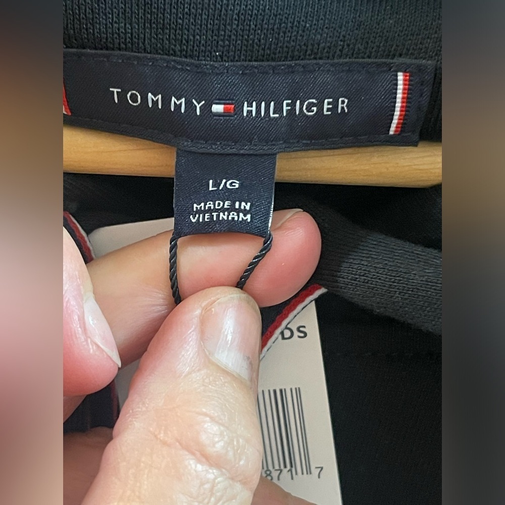 NWT Tommy Hilfiger Women’s Cotton Hoodie Sweatshirt Sz LG Black - Picture 3 of 8